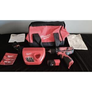 Milwaukee M12 3/8 Drill Driver Kit 2407-20 w Battery Charger Bag M12 Cordless
